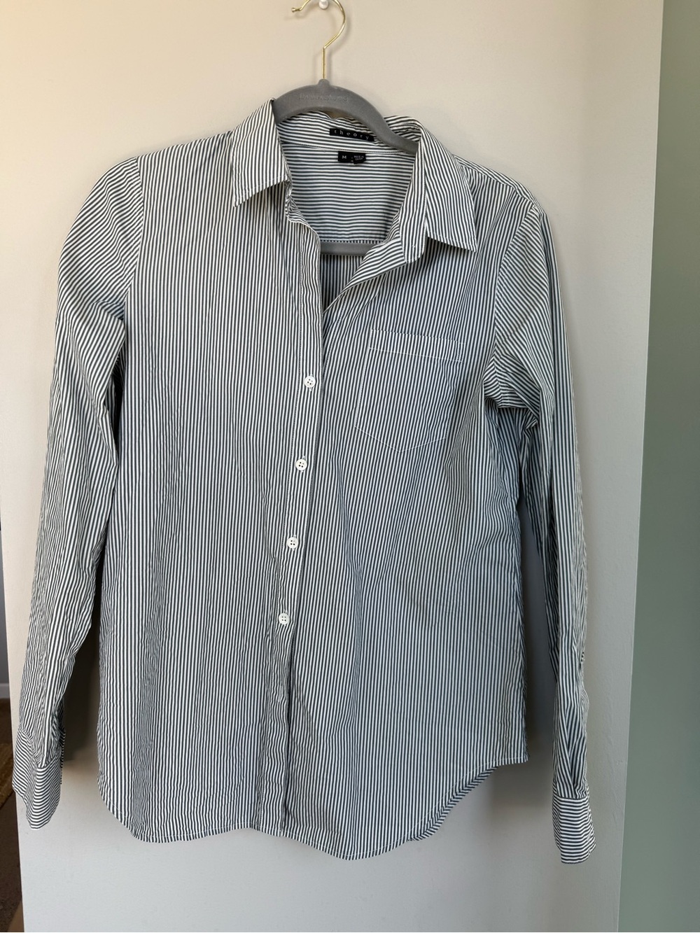 Theory Gray White Striped Button Down Shirt Size M - Picture 2 of 5